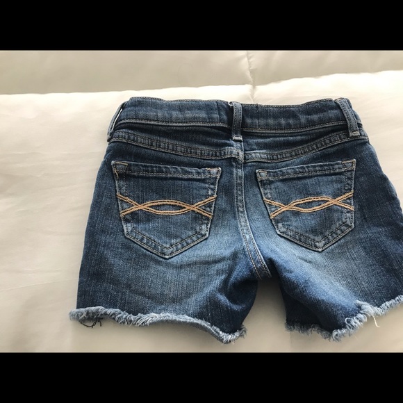 Abercrombie flip sequin jean shorts 5/6 - Picture 3 of 4